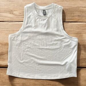 #002 Vuori mesh tank top Size small like new